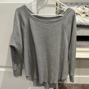 Oversized grey thermal top from Savvi